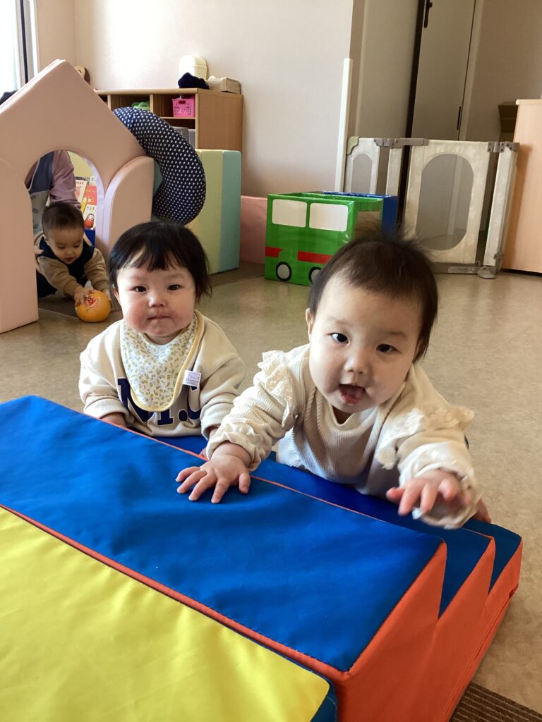 ０歳児　うみチーム　「節分行事で大変身！意外な姿に、びっくり仰天！！」