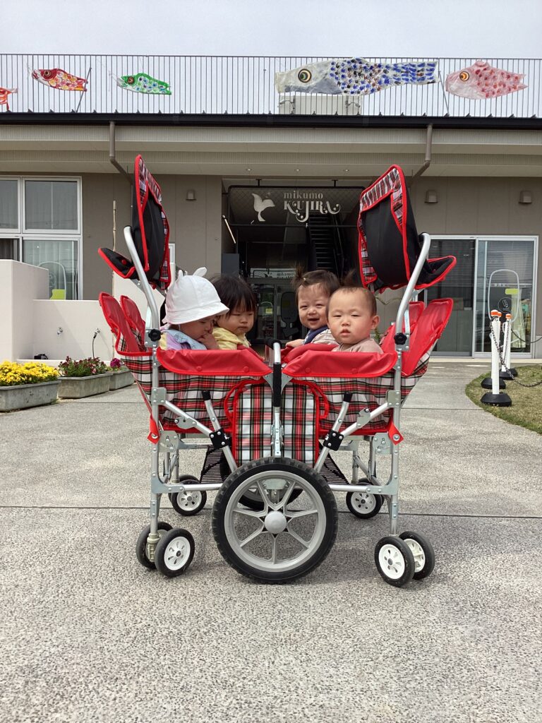 0歳児　うみチーム「初めての園生活スタート！」