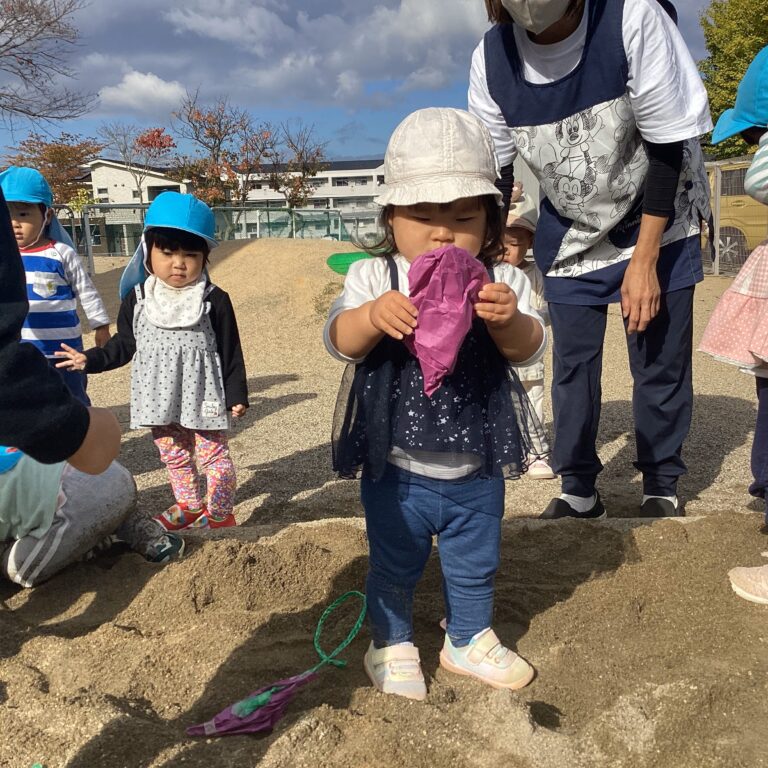 0歳児、1歳児「うんとこしょ　どっこいしょ」